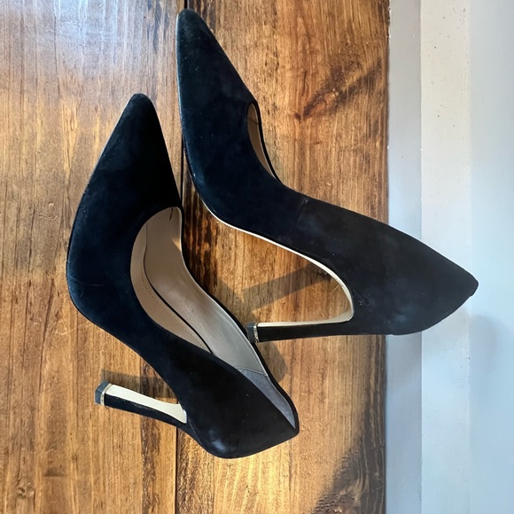 White House Black Market women’s shoes. Size 7.5. Wore for 3 work events. - Picture 4 of 5